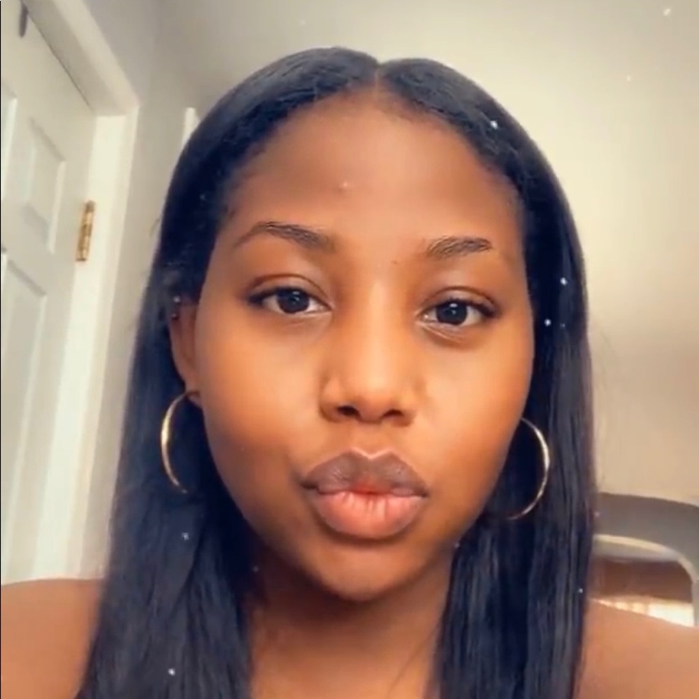 Meet your Posher, Tajah